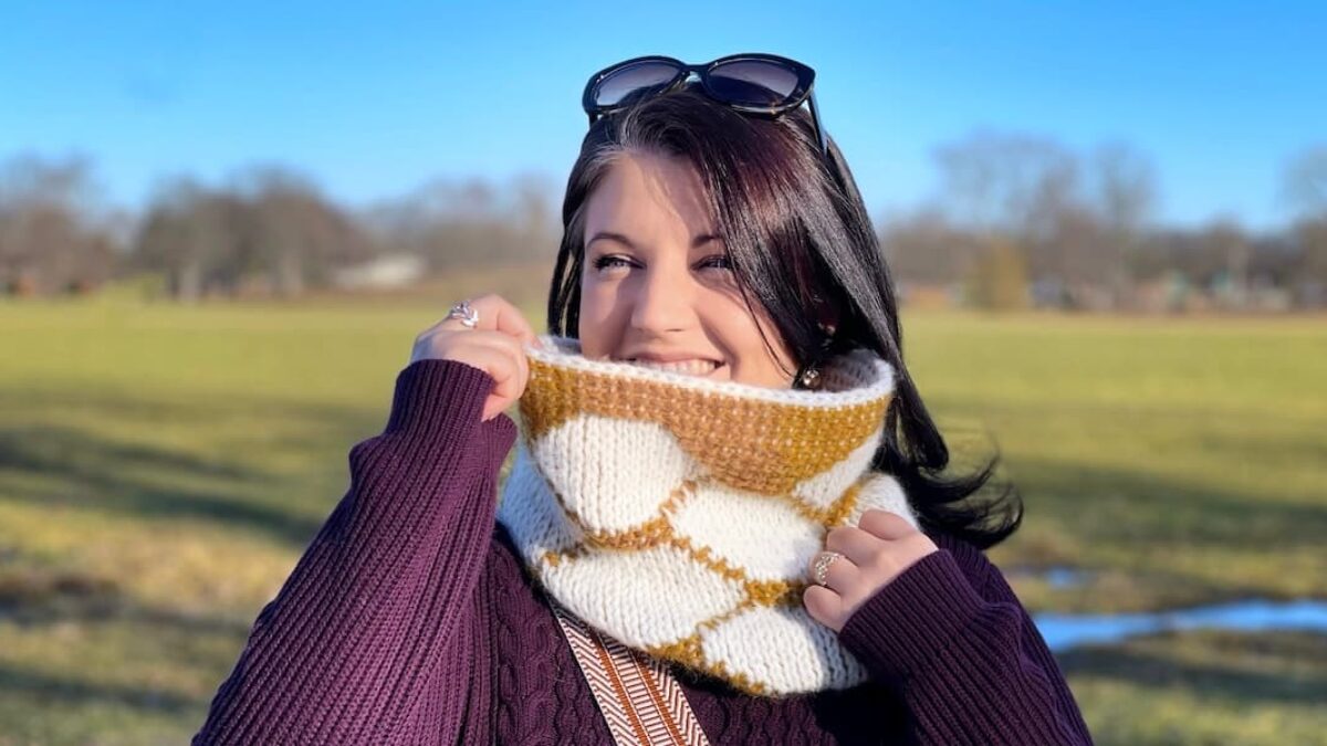Winnie Tunisian Crochet Cowl - Free Pattern by Tales of Knots