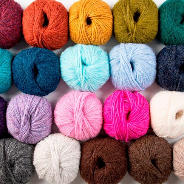 Assorted colors of Wonderfluff Bulky Yarn