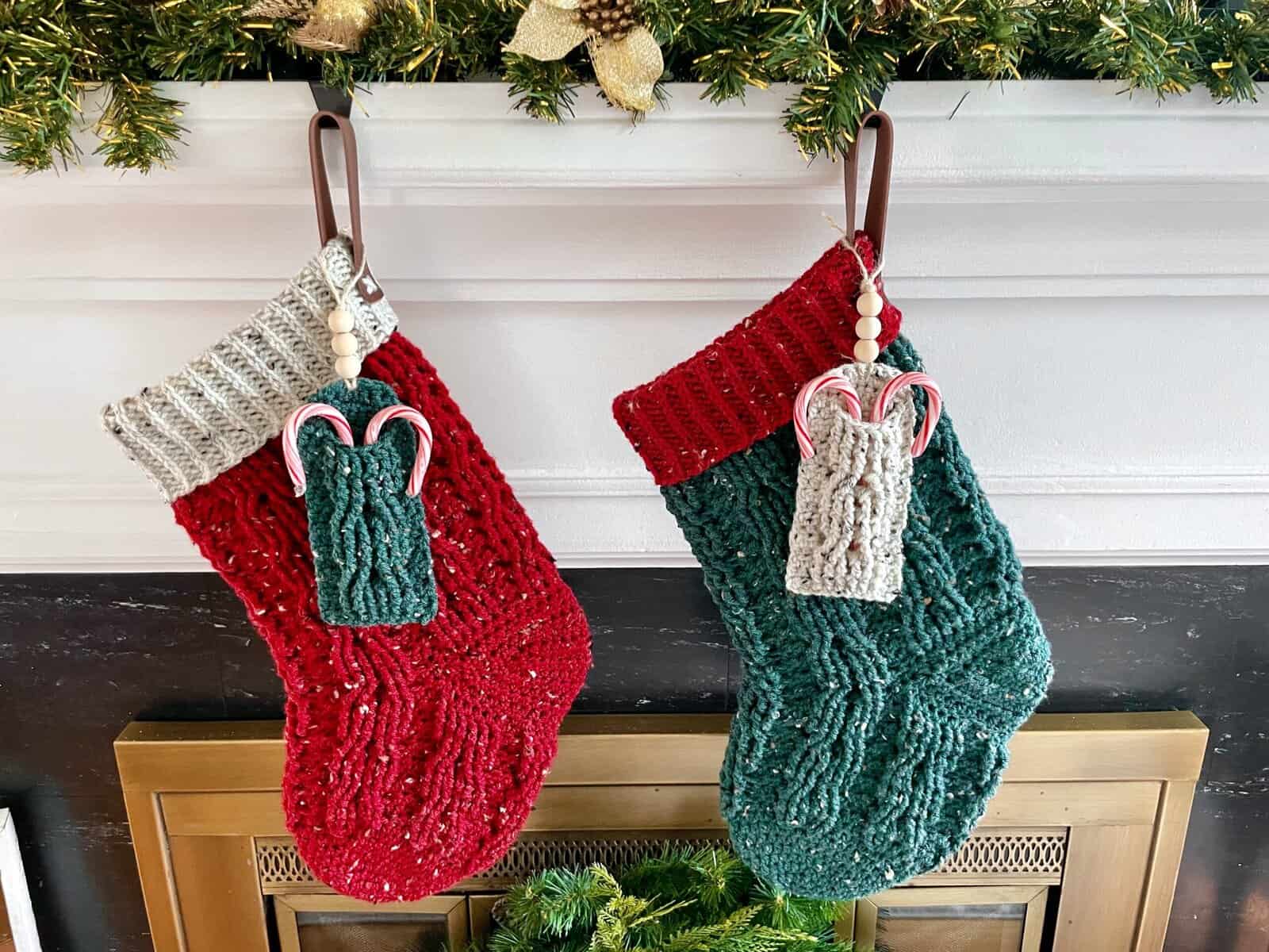 Cable Twist CandyCane Crochet Holder